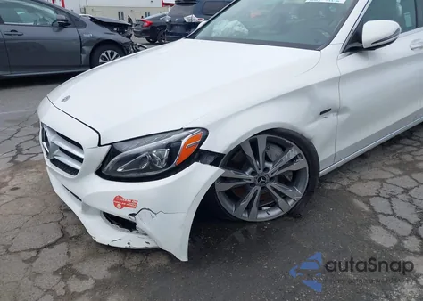 2018 Mercedes-Benz C 350E из США, поврежденный, VIN 55SWF4HB8JU271038